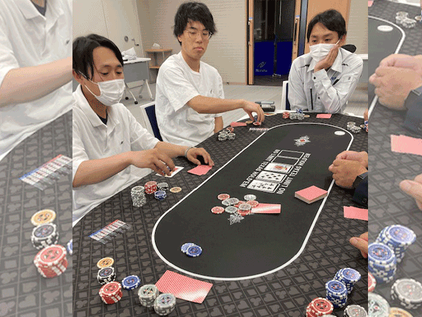 インターンシップの様子 飯田支店で今流行っているポーカーも